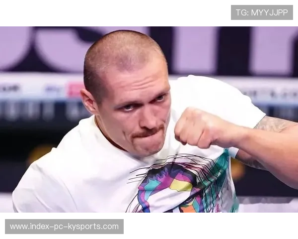 乌西克脚步变化让靶手连连后撤